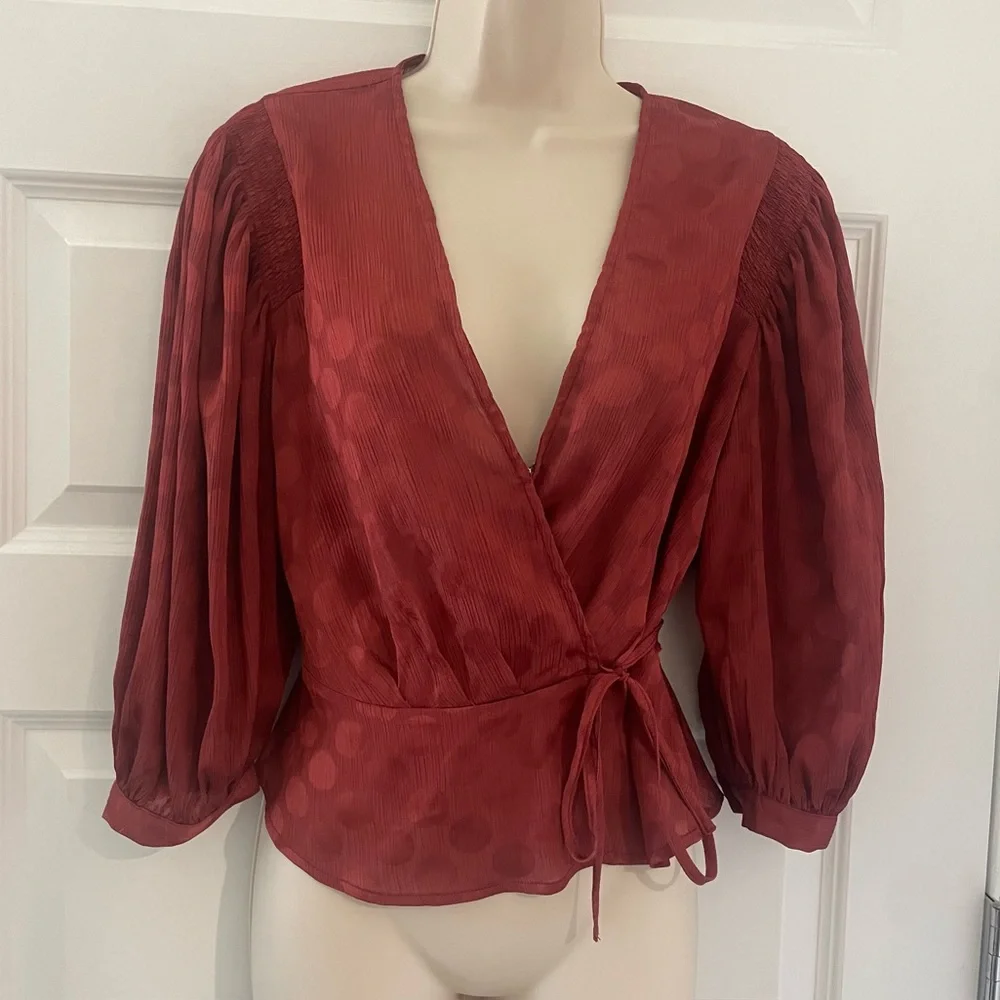 ASTR - Dot Wrap Top - S